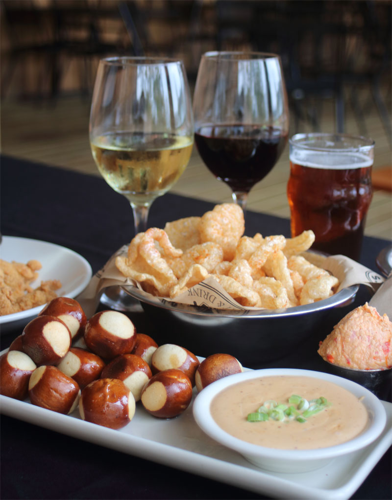 happy hour appetizers, beer and wine