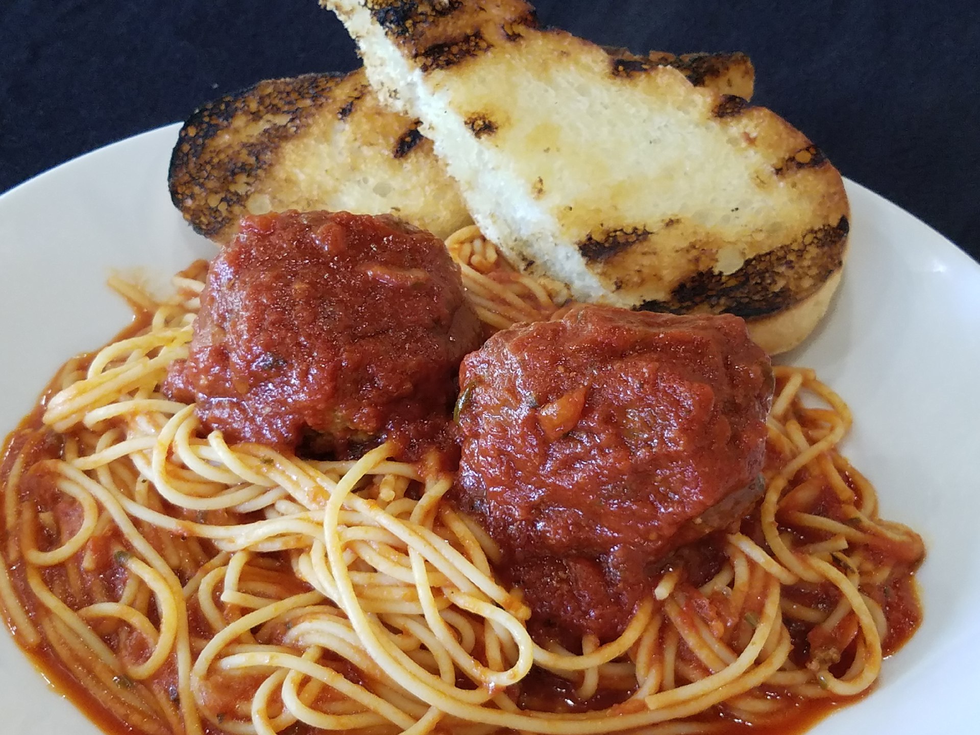 spagehetti and meatballs